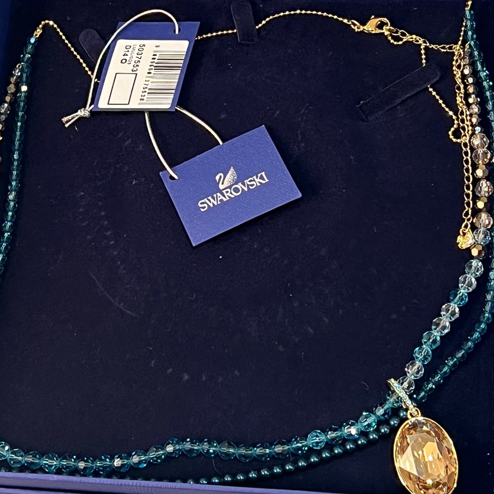 Swarovski authentic necklace / genuine